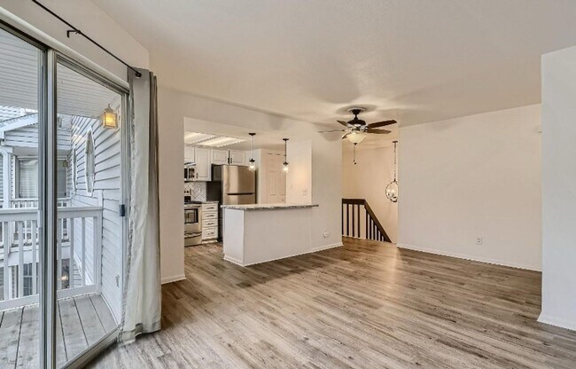 Building Photo - Spacious 2 Bed, 2 Bath Condo with Garage i...