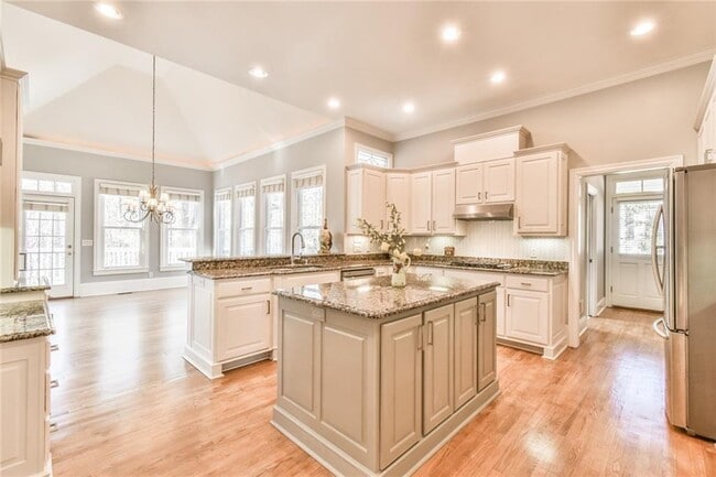 Building Photo - 2674 Nutwood Trce