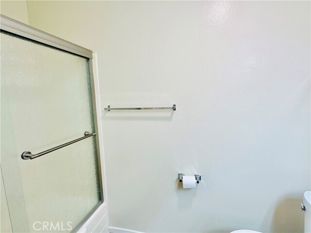 Building Photo - 1008 Las Lomas Dr