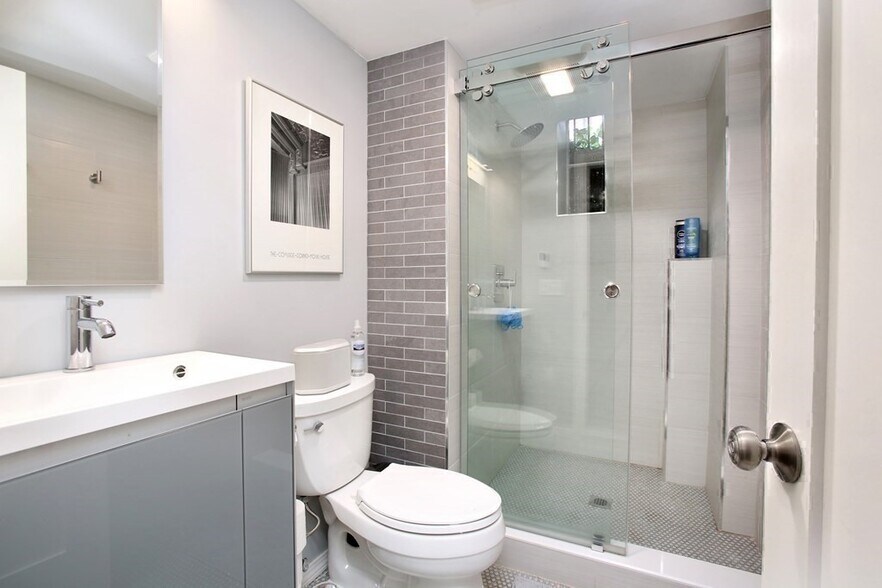 Building Photo - 36 Pinckney St