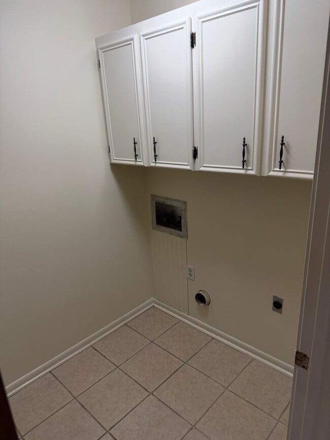 Building Photo - 3109-B Quail Court