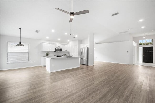 Building Photo - 13531 White Elk Loop