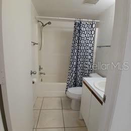 Building Photo - 1000 Cove Cay Dr