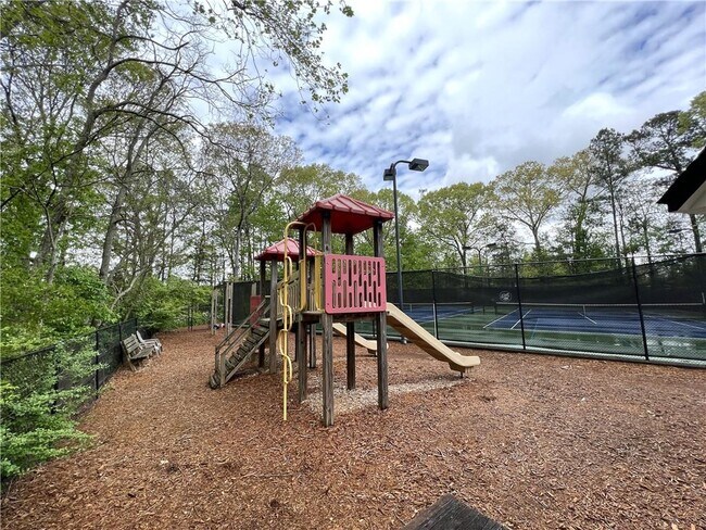 Building Photo - 12560 Crabapple Chase Dr