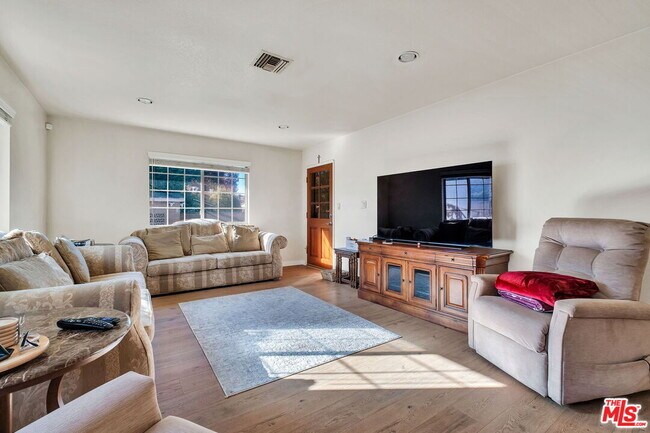 Building Photo - 7121 Arizona Ave