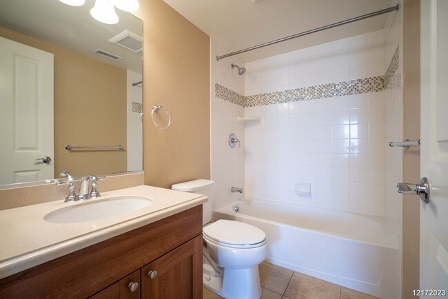 Building Photo - $5,100 / 4br - 1992ft2 - 4 BED 3 BATH HOME...