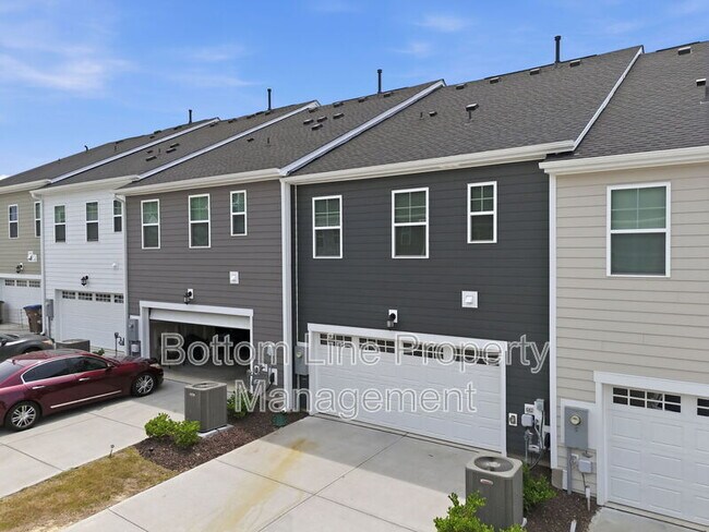 Building Photo - 1529 Foal Run Trl