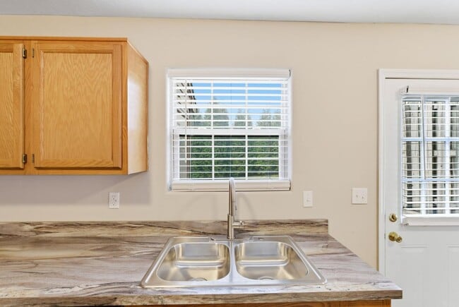 Building Photo - 2906 Blairdon Cir