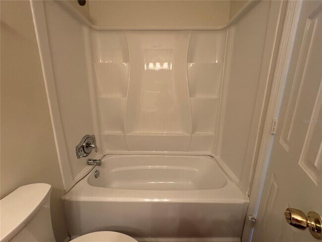 Building Photo - 964 Helmsley Ct