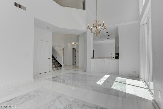 Building Photo - 8953 Diamond Falls Dr