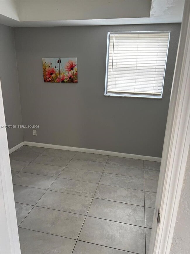 Building Photo - 931 SW 80th Ave