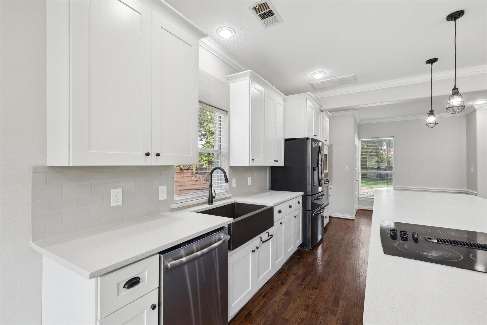 Building Photo - 6043 Fieldstone Dr