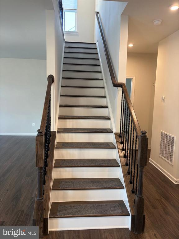 Building Photo - 7546 Mint Springs Ct