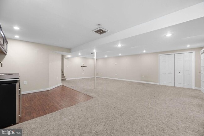 Building Photo - 6505 Panorama Dr