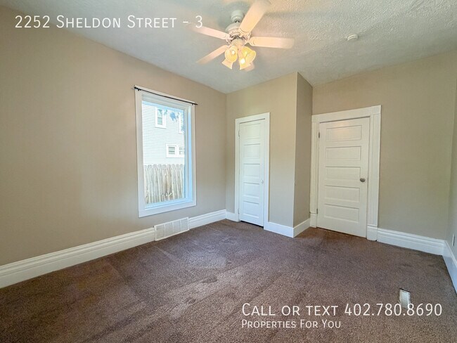 Building Photo - 2252 Sheldon St