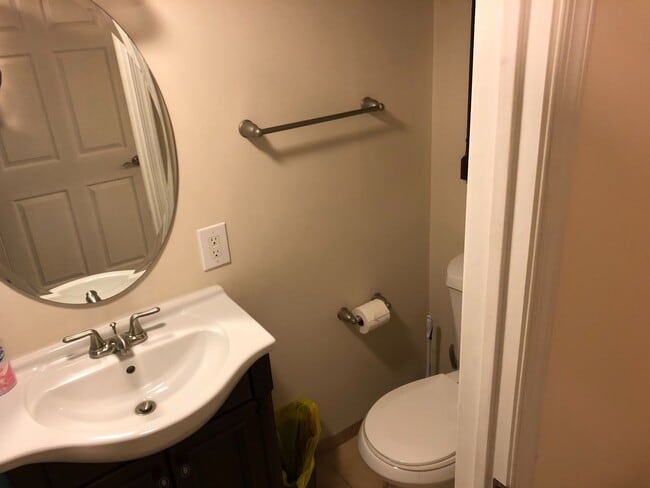 Building Photo - *COMING SOON* Beautiful, Spacious Townhome...