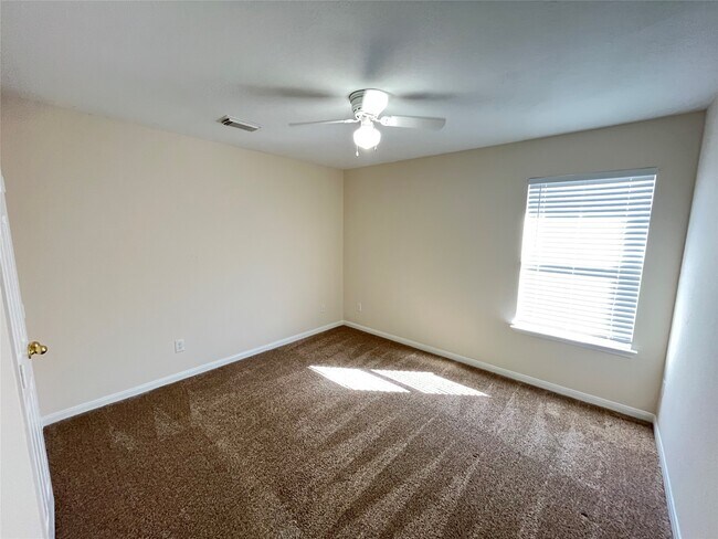 Building Photo - 29546 S Legends Bend Dr