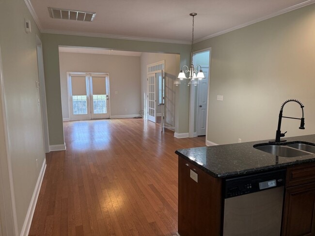 Building Photo - Townhouse in Grovetown