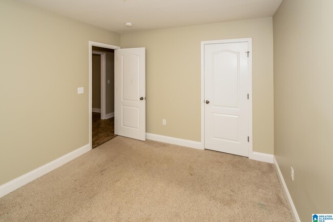 Building Photo - 450 Marsh Cir