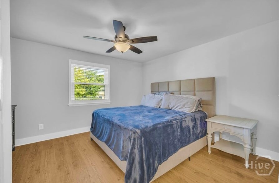 Building Photo - 210 Appleby Dr