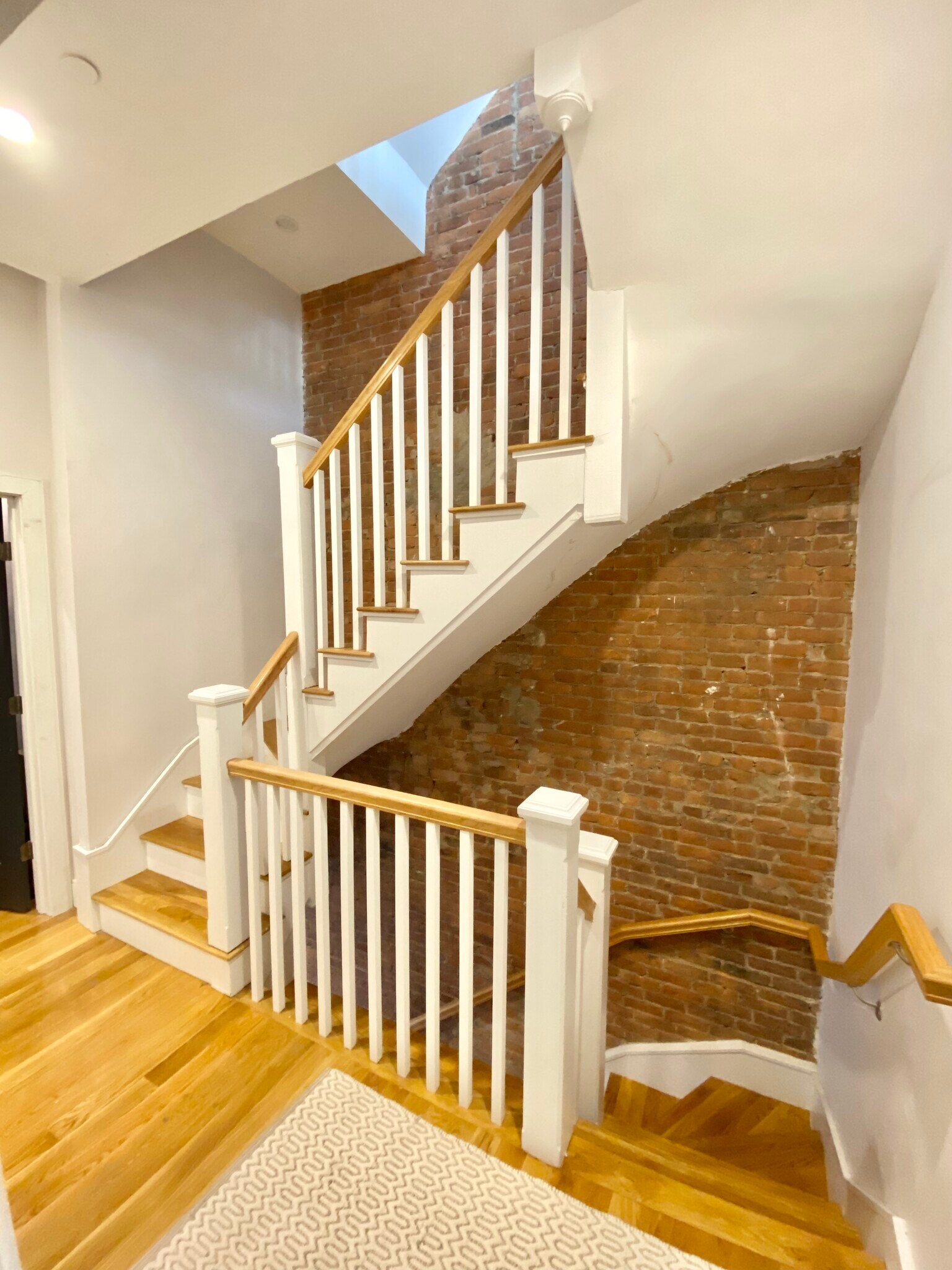 Building Photo - 11 Highland Park Ave