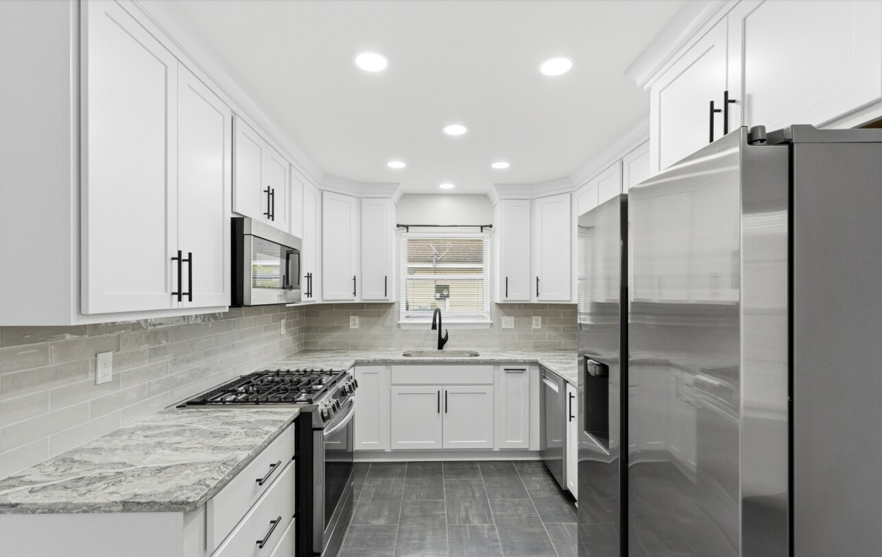 Building Photo - 11356 Sutton Lakes Ct