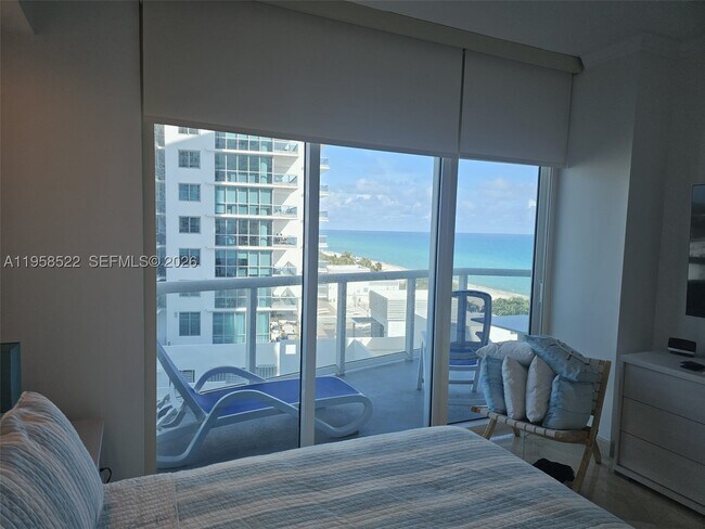 Building Photo - 6515 Collins Ave