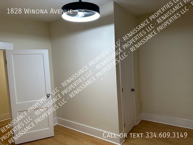 Building Photo - 1828 Winona Ave