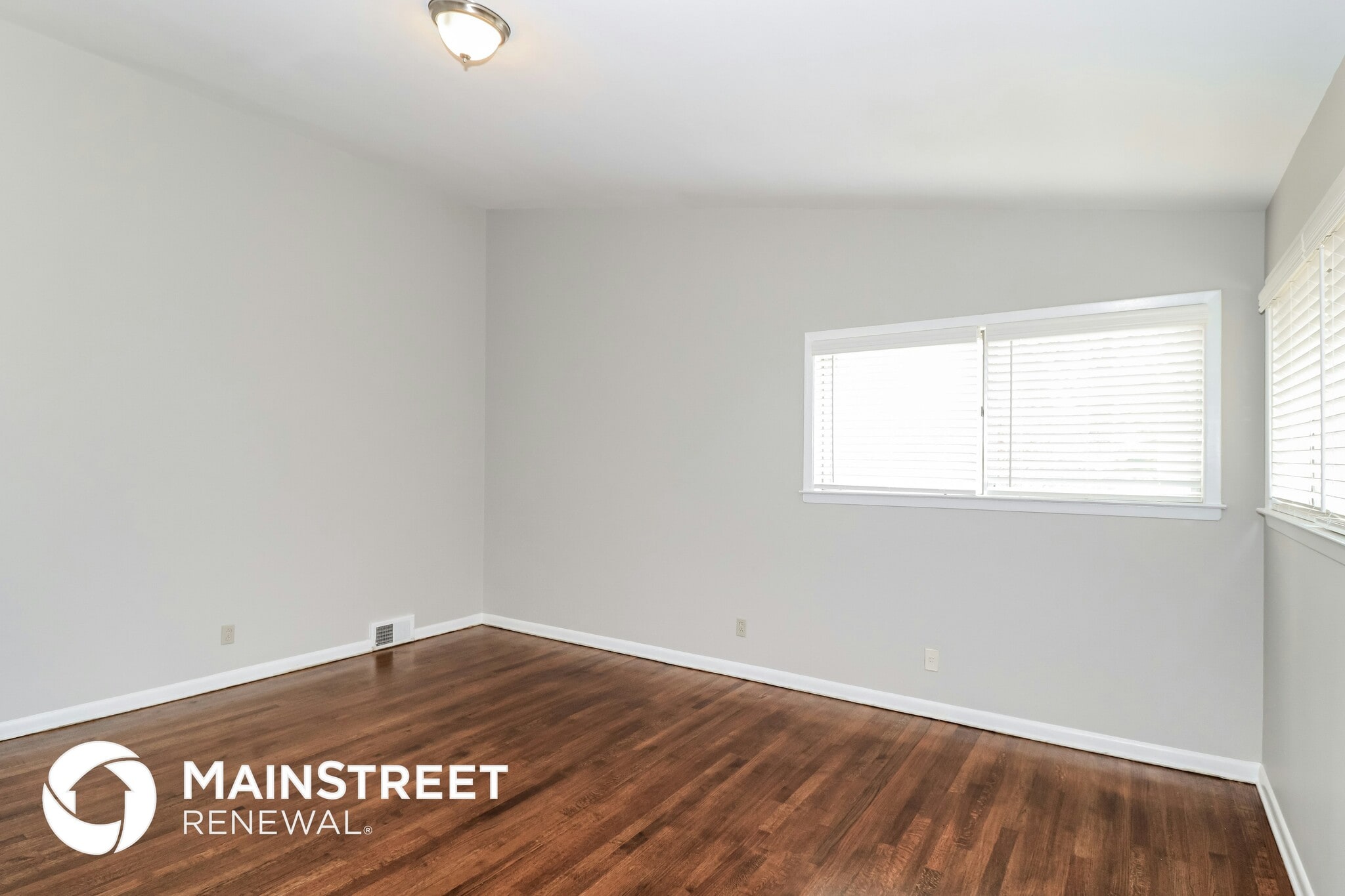 Building Photo - 2276 Sutherland Dr