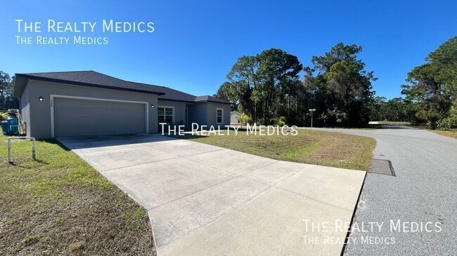 Building Photo - 1750 Loquat Ct NW