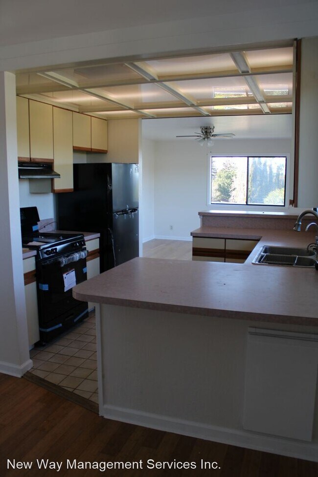 Building Photo - 3 br, 3 bath House - 1154 Belmont Ave