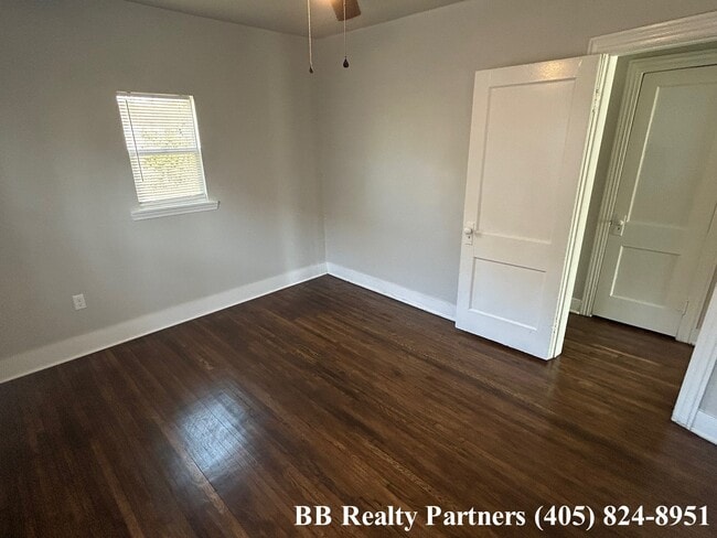 Building Photo - 4205 E 4th Pl