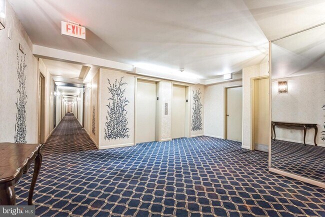 Building Photo - 5340 Holmes Run Pkwy