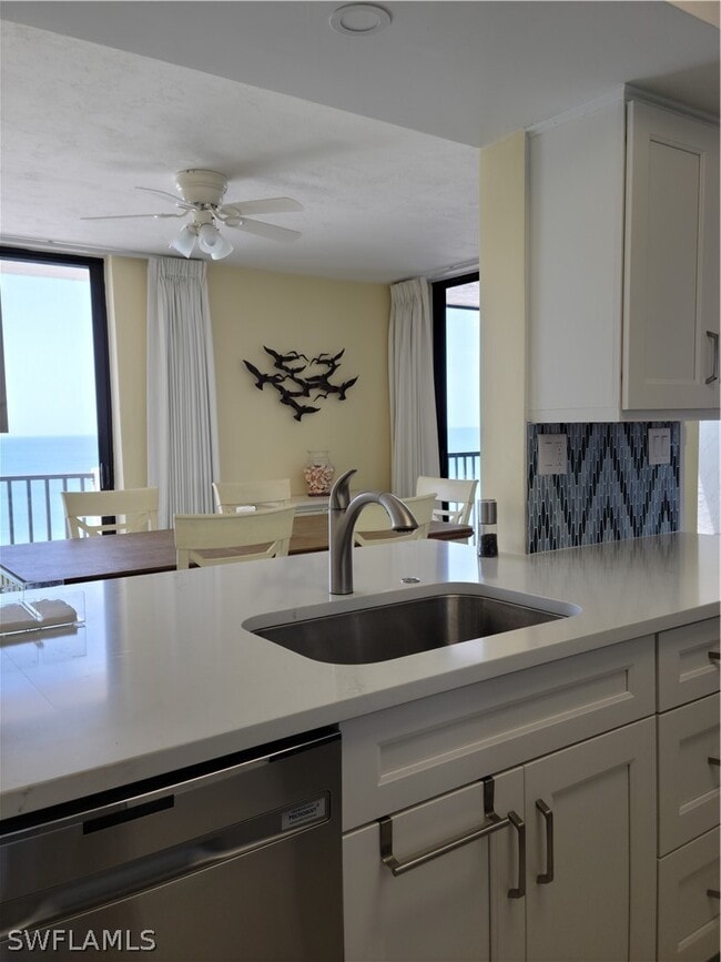 Building Photo - 10475 Gulf Shore Dr