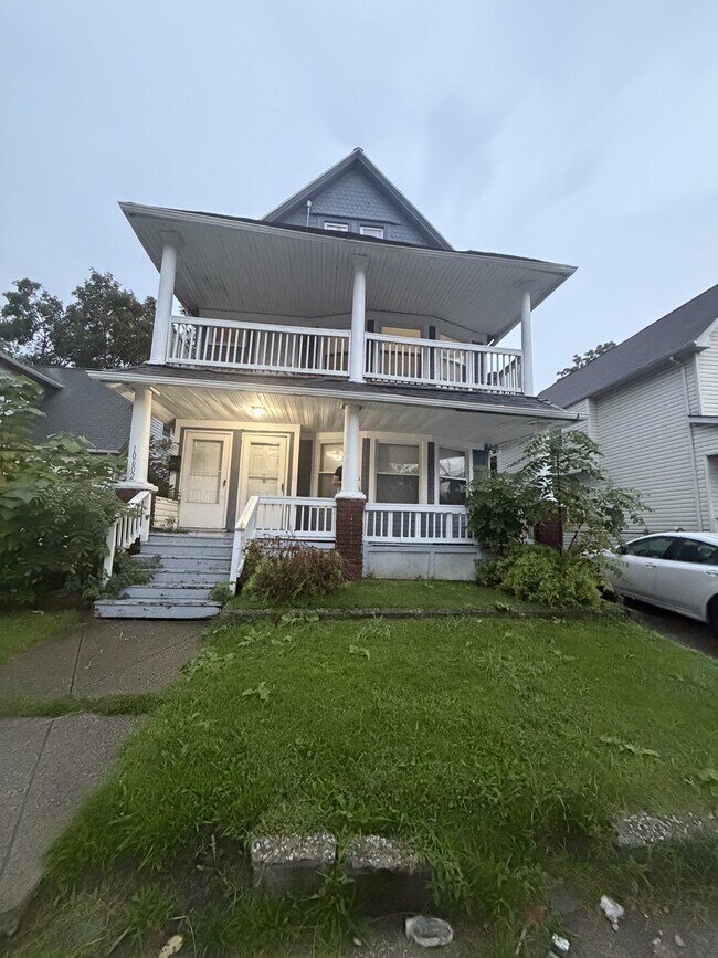 Building Photo - 10602 Earle Ave