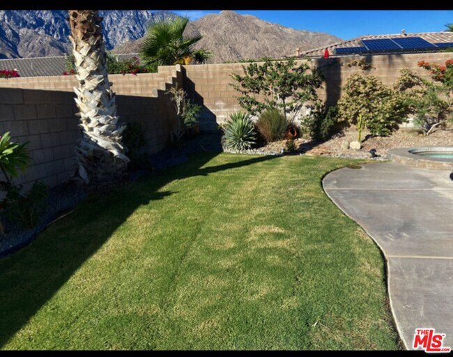 Building Photo - 3743 Mountain Gate