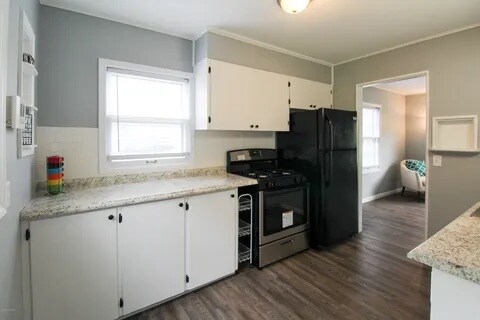 Building Photo - 2314 Hillsdale Ave