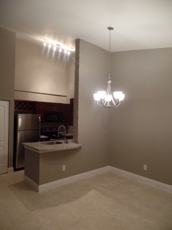Building Photo - 2880 N Oakland Forest Dr