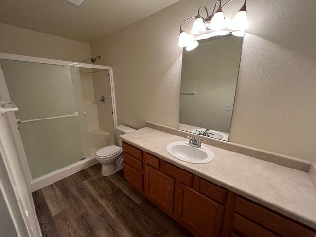 Building Photo - 3 Bedroom DuPont Home with Loft