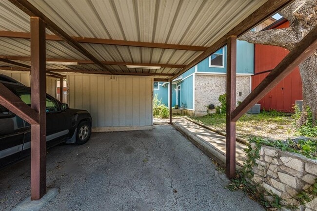 Building Photo - 4807 Yucca Hill Dr