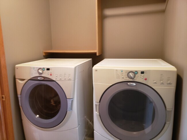 Building Photo - 2022 S Webb Rd