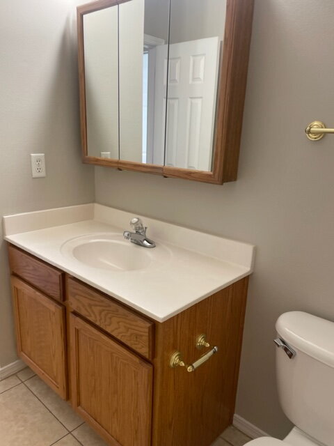 Building Photo - "Charming 2-Bed Townhouse Oasis - Prime Fort Walton Beach Location!"