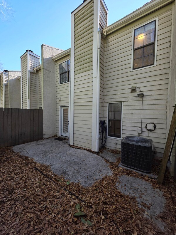 Building Photo - 1771 Defoor Ave NW