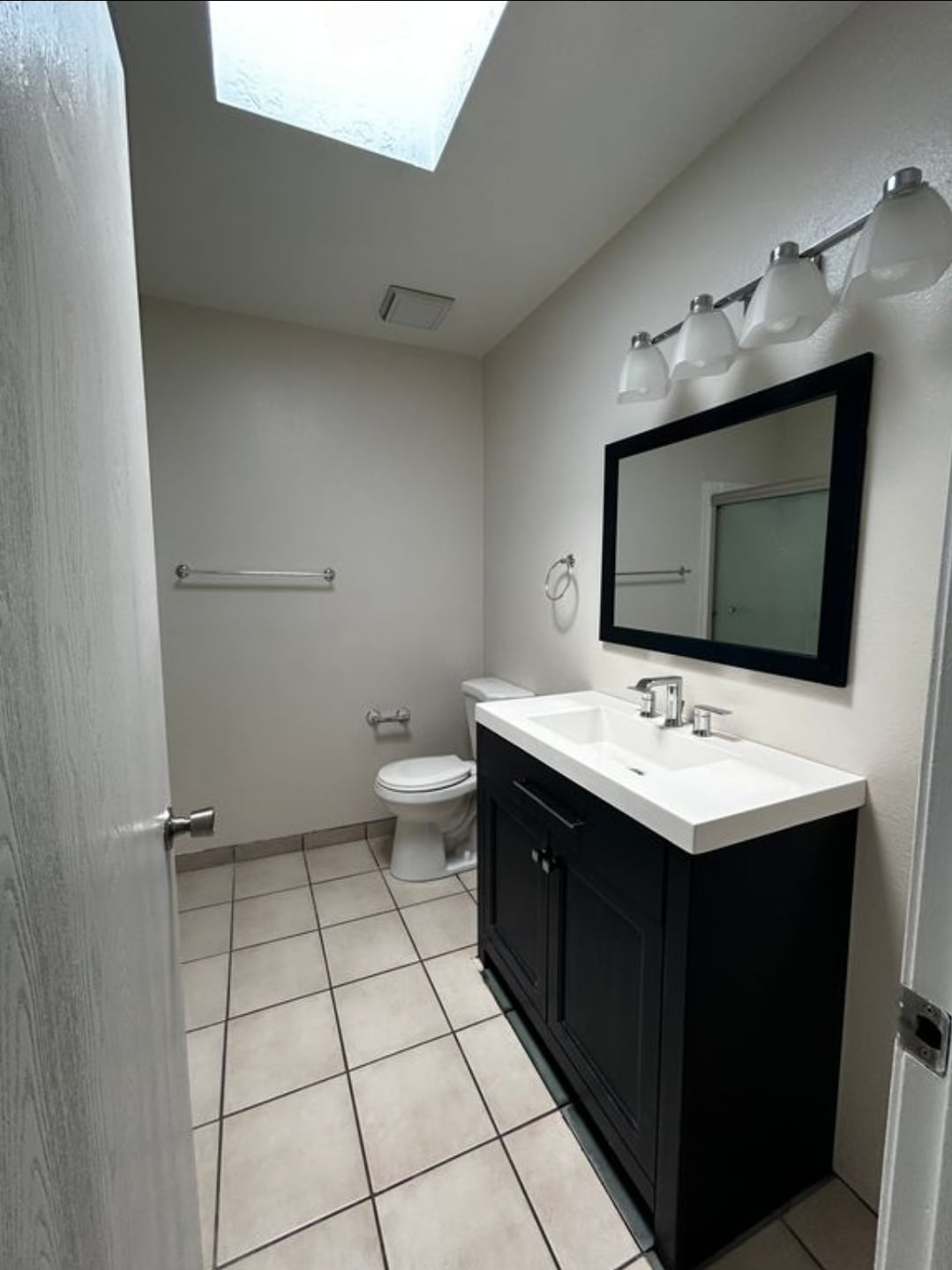 Building Photo - 5801 Lowell St NE