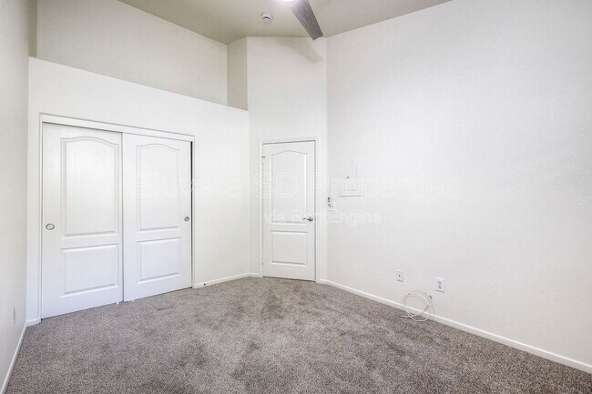 Building Photo - 9430 Winter Gdns Blvd