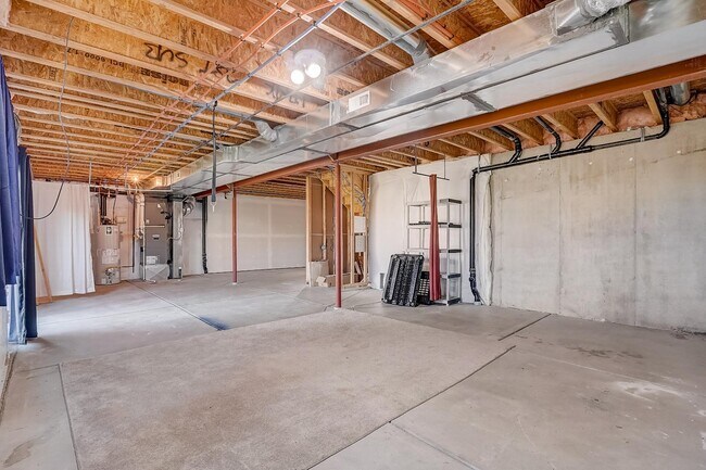 Building Photo - 16653 Edwards Way