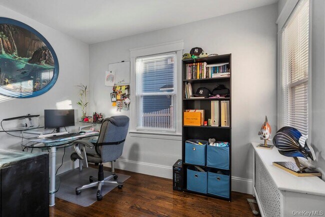 Building Photo - 9 George St