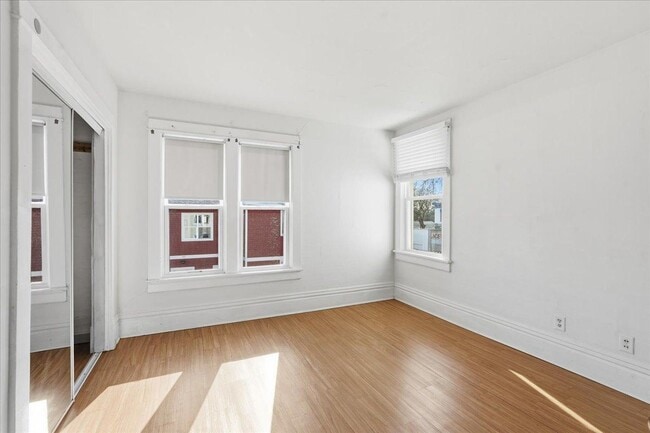 Building Photo - 209 West Main St