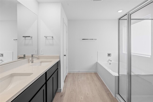 Building Photo - 30618 Wicklow Gdns Dr