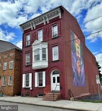 Building Photo - 146 S Duke St